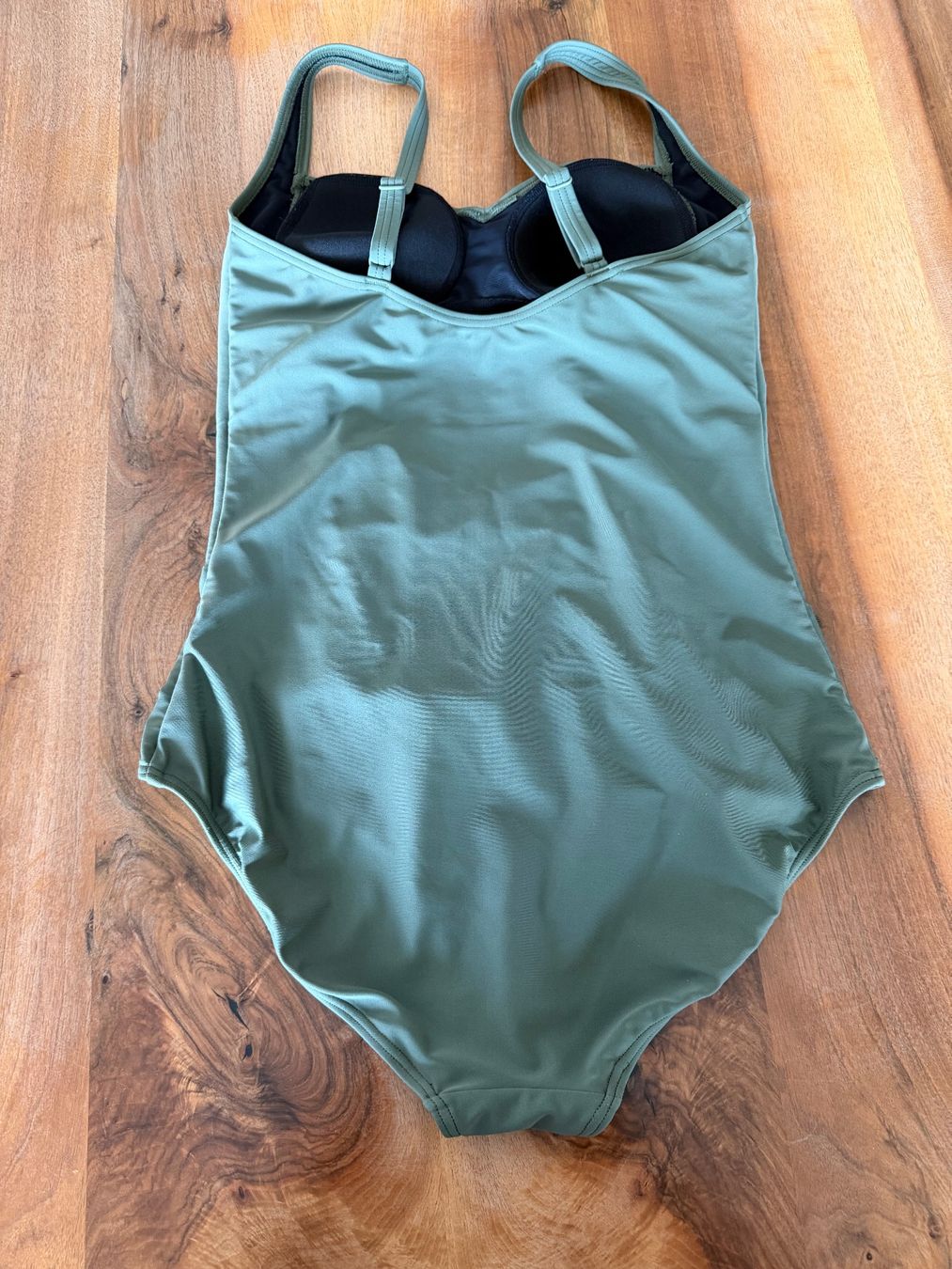 Lascana Costumi da bagno & Bikini: Badekleid von Lascana, Grösse 40B – Usato da Haslen AI venduto da s176 1