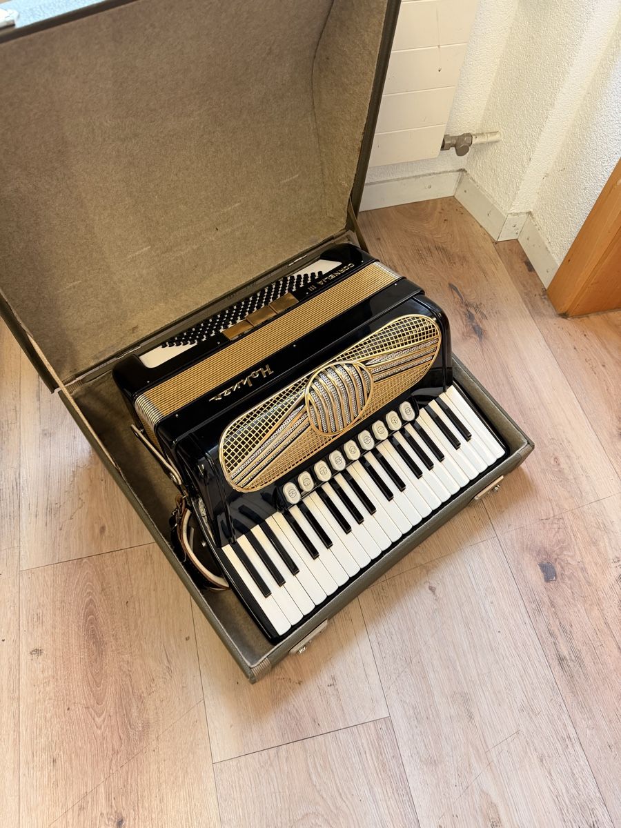 Hohner Strumenti musicali: Hohner Cornelia ||| Akkordeon – Usato da Landschlacht venduto da Philipp_01 1