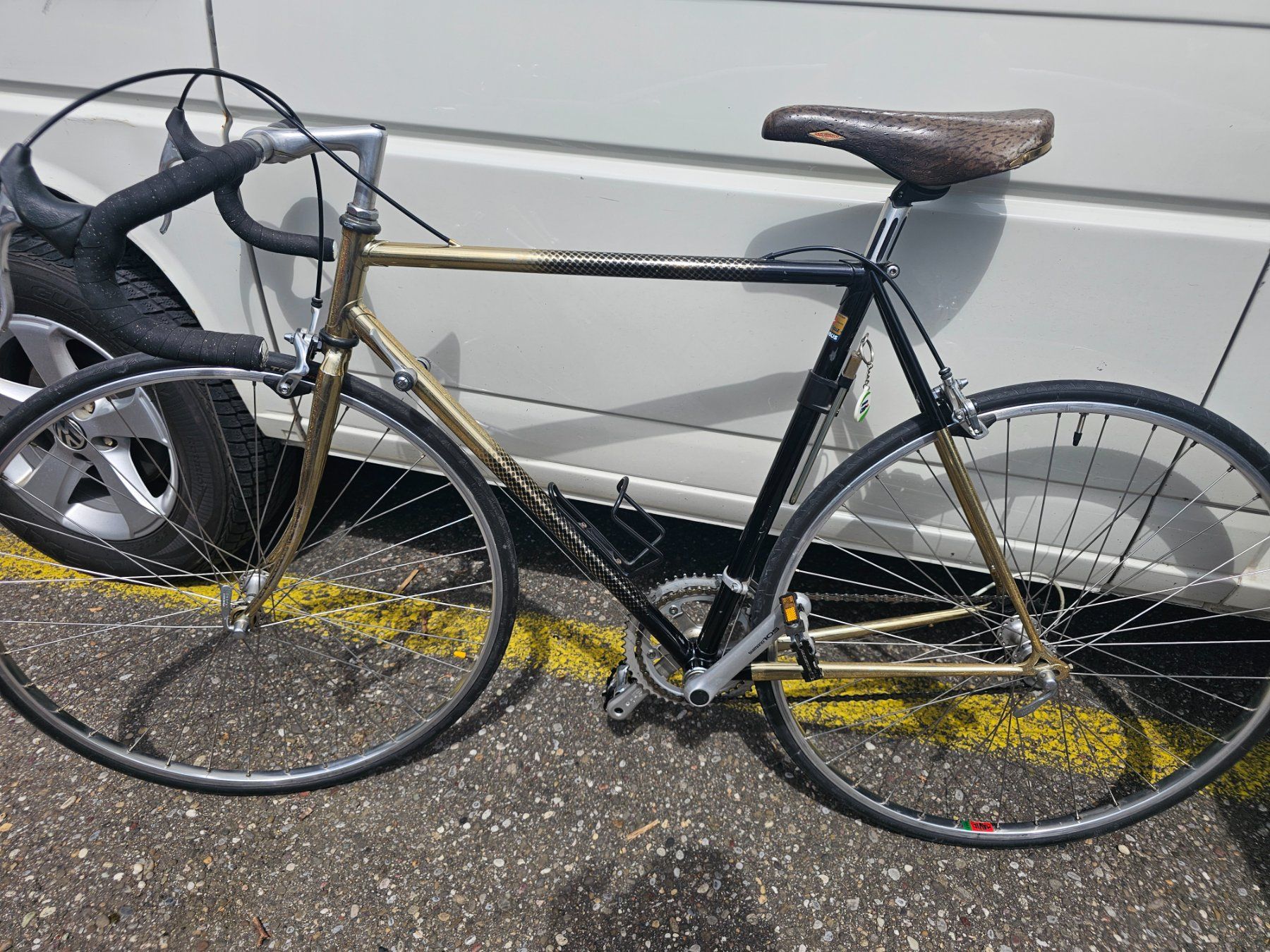 Velos: Rennvelo Gold & Black RH 53 cm – Gebraucht aus kleindöttingen von Jimi-Hendrix