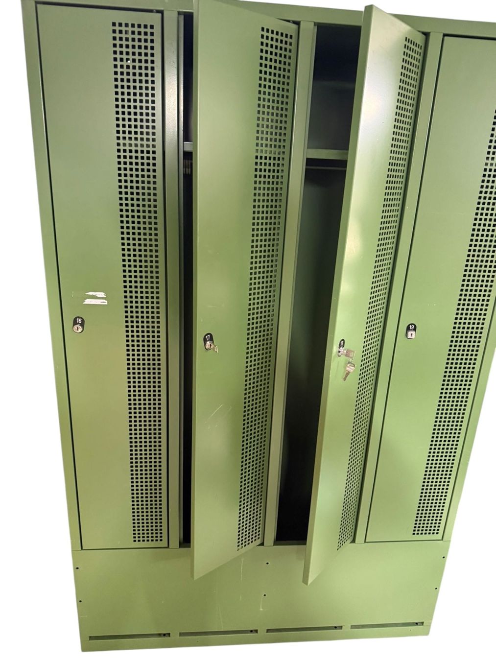 Garderobe: Garderobe Regal – Gebraucht aus Dübendorf von ani_9j9d 2