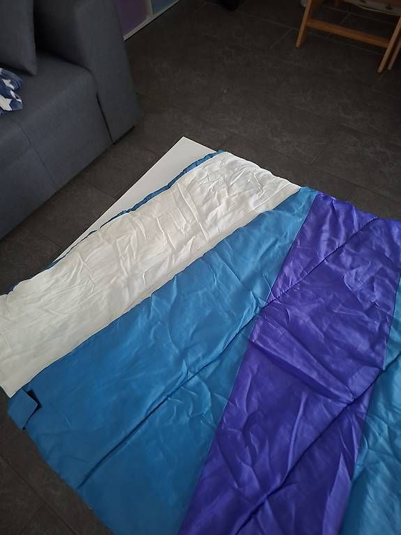 Sacchi a pelo: Schlafsack pro stk 10.00fr – Usato da Schenkon venduto da supperhexe88