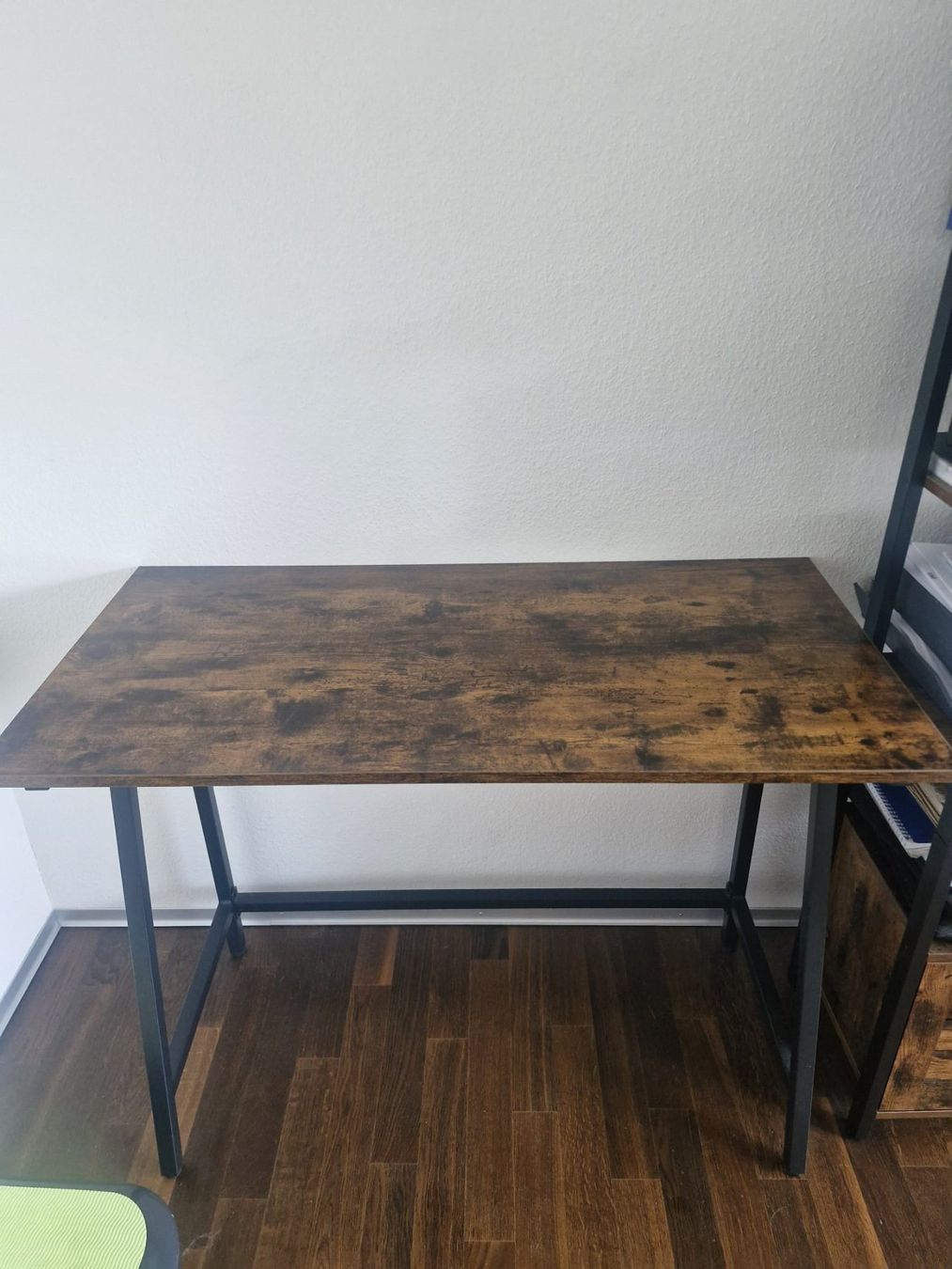 Scrivanie: Computer Desk – Usato da Cham venduto da schmid.marco