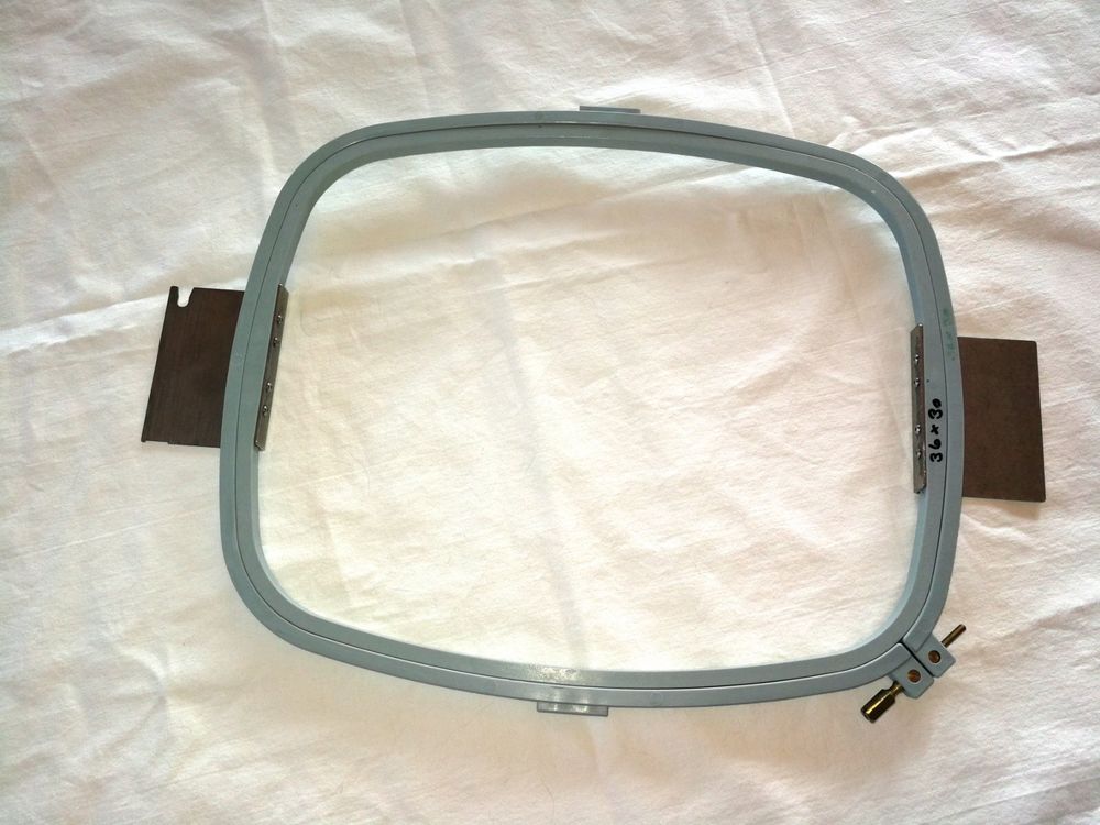 PRATYAHARA Verstellbarer Stickrahmen Aus Metall - Mit 16 Nadeln & Tischklemme