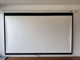 Leinwand Elite Screens manuell 16:9 203x114 cm guter Zustand