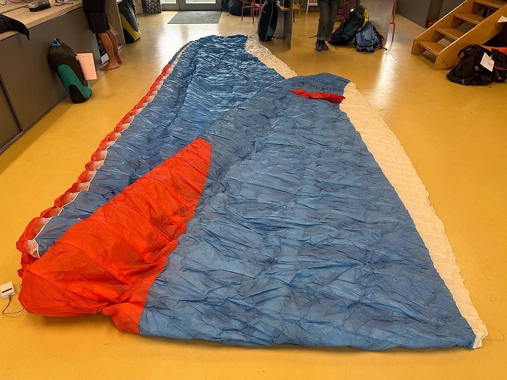 Sport dell'aria & Aquiloni: Advance Sigma 11.26 – Usato da Matzendorf venduto da Flugschule-Jura 3