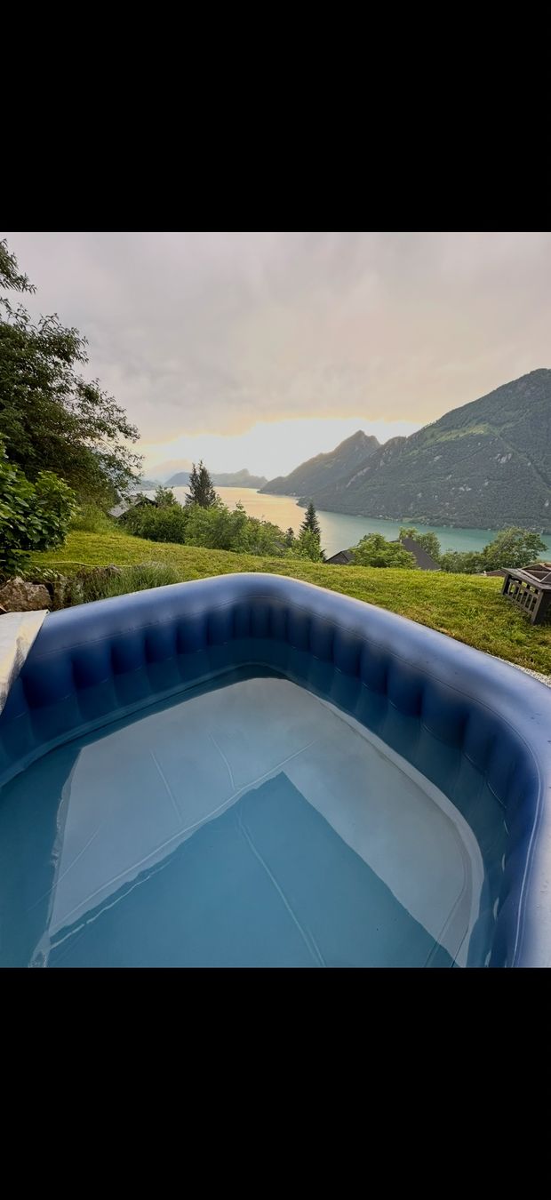 Whirlpool: Whirlpool Aussenbereich gebraucht mit Abdeckung – Usato da Seelisberg venduto da max_9mlk 1