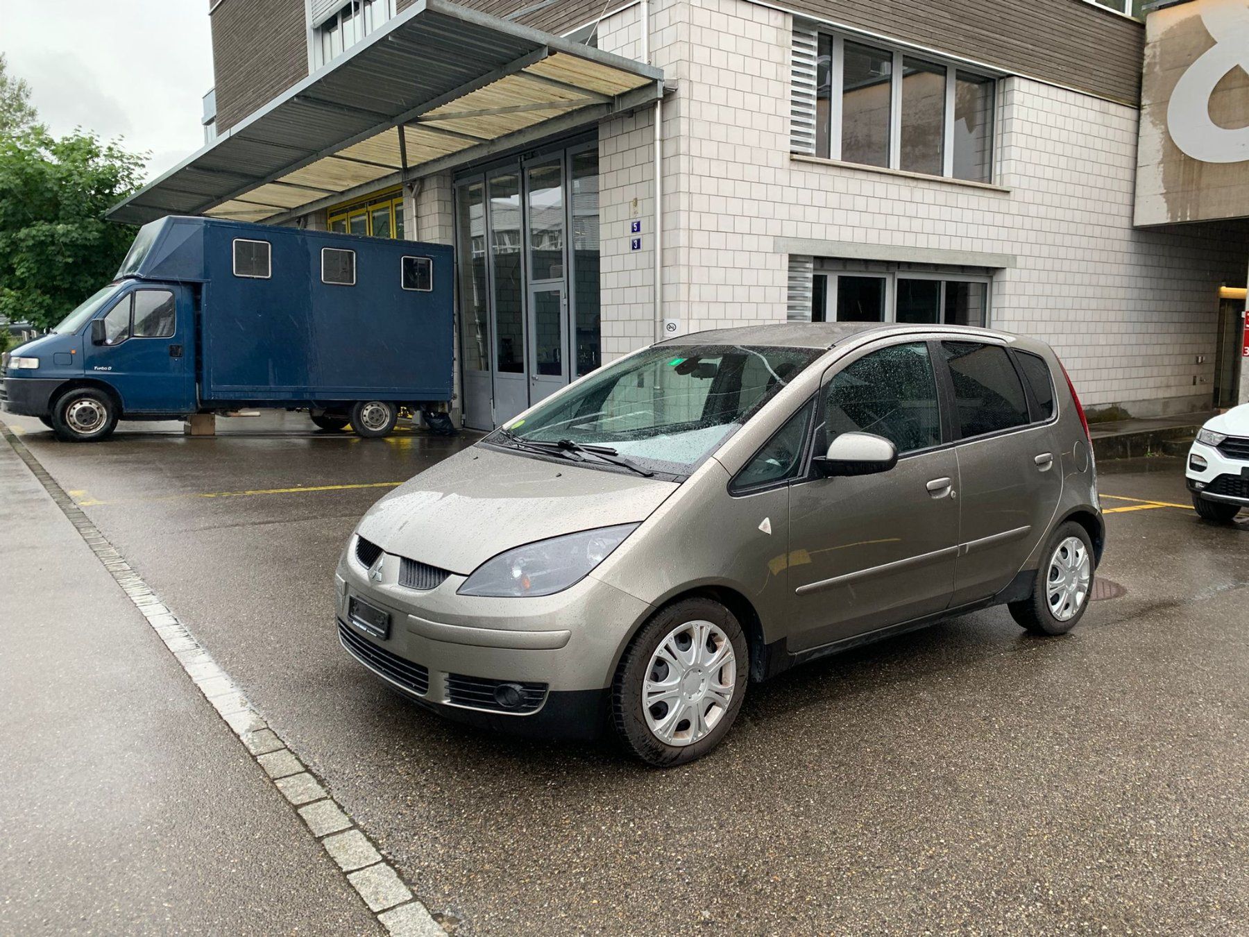 Mitsubishi Automobili: Mitsubishi Colt 1.3 16V – Usato da Bäch SZ venduto da Olivier_Sales