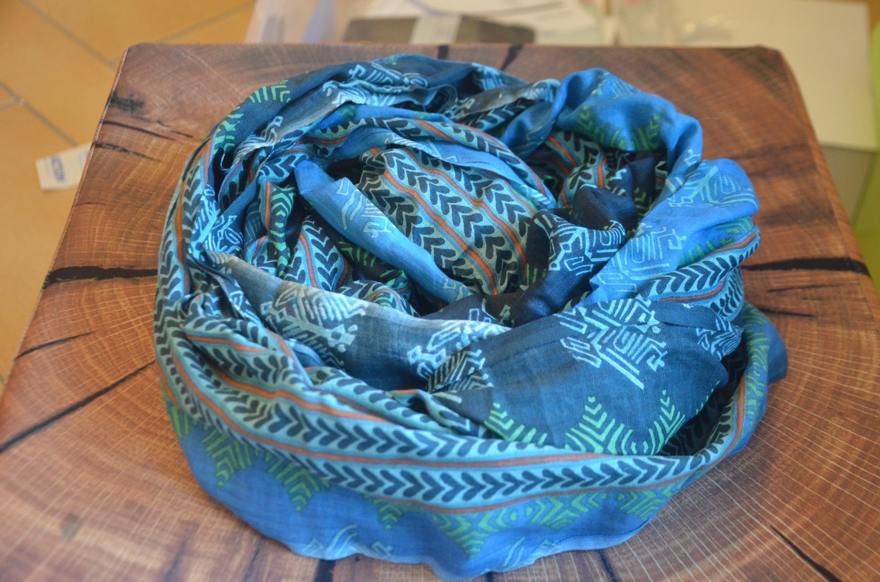 Foulard & Sciarpe: ECHARPE (BB) - CM 170X100 – Usato da Chiasso venduto da Dolly015