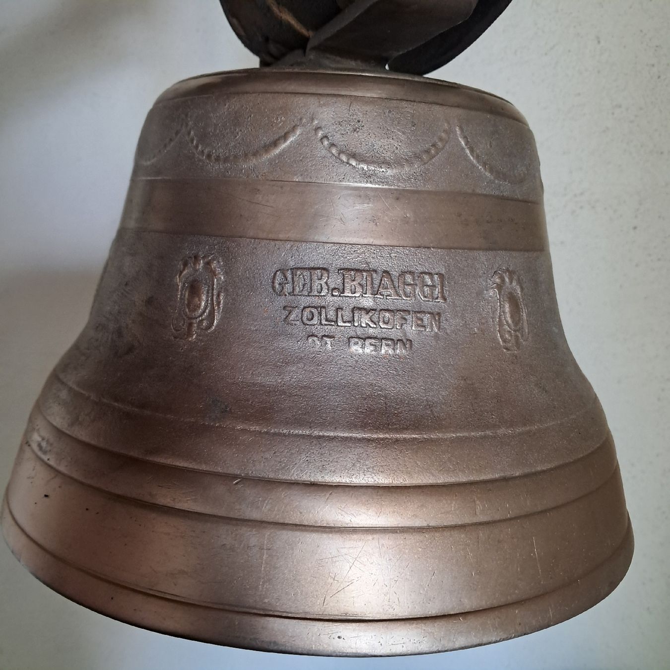 Cloches & sonnailles: GROSSE ALTE BIAGGI GLOCKE ab 2Fr!! – D'occasion à Murten par SHETHOF 5