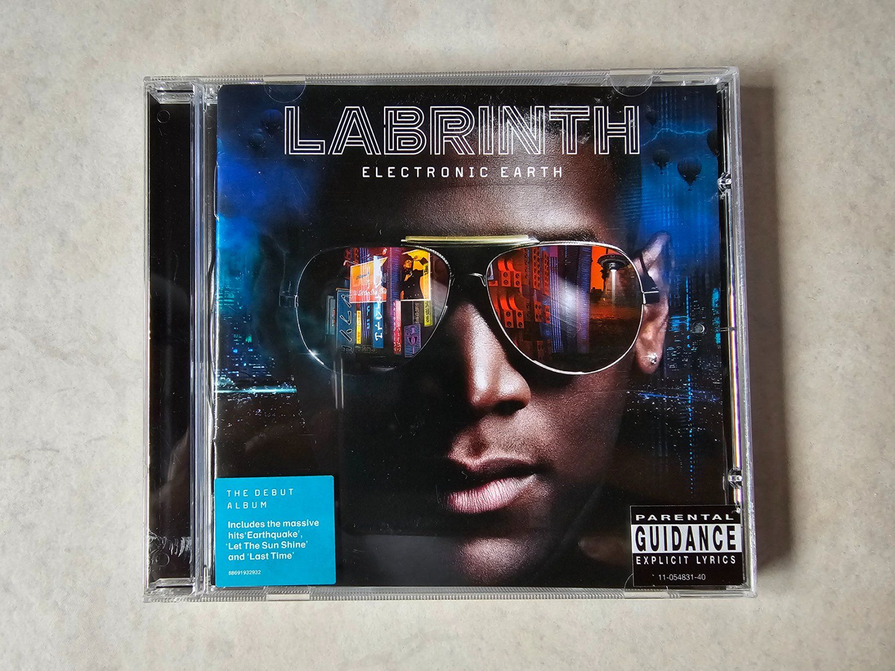 CD: Labrinth  -  Electronic Earth – Usato da Schneisingen venduto da backstore24