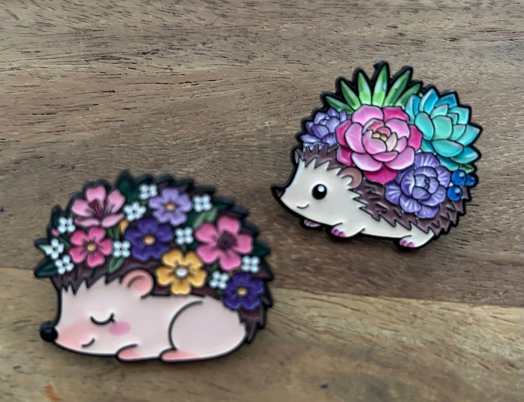 Plaquettes & Badges: Set 2x Pin Igel – Neuf avec emballage d'origine à Geneve par vane267