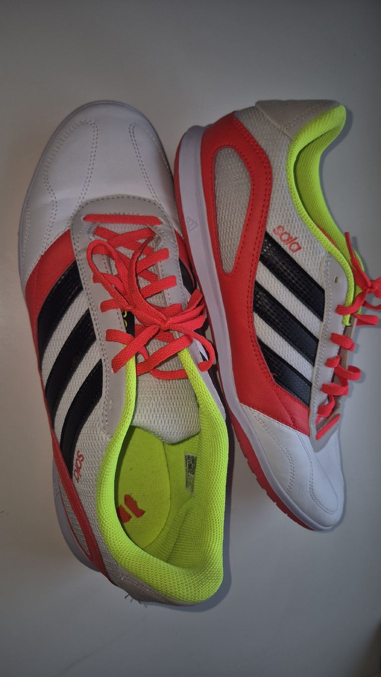 Scarpe da uomo: Adidas Sala Turnschuhe Grösse 48 – Usato da Nürensdorf venduto da kmo_jd9m