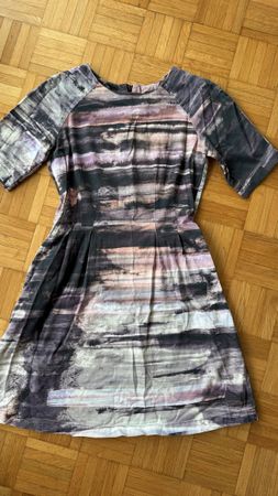 Lavand Kleid, Grösse S, perfekt für den Sommer!