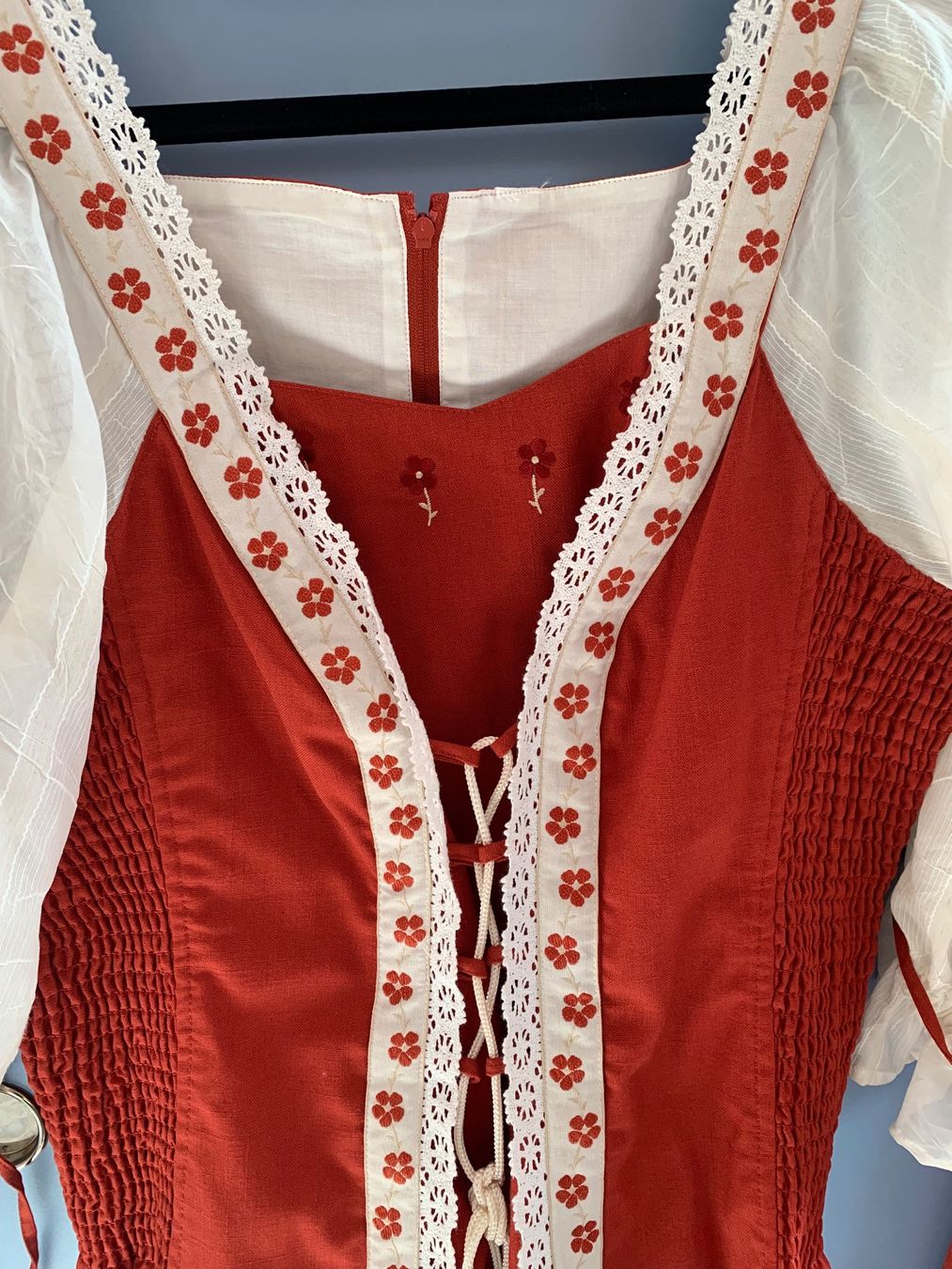 Kostüme: Folklore Dirndl 2 Teiler Gr.48 EU – Neu (gemäss Beschreibung) aus Steinen von Firehorse66 2