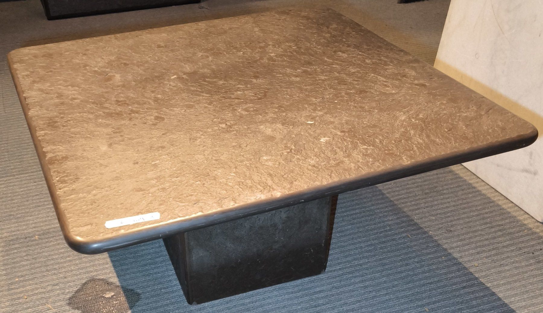Tables: Salontisch Marmor / Granit braun – D'occasion à Rorschacherberg par snOOpydOg11