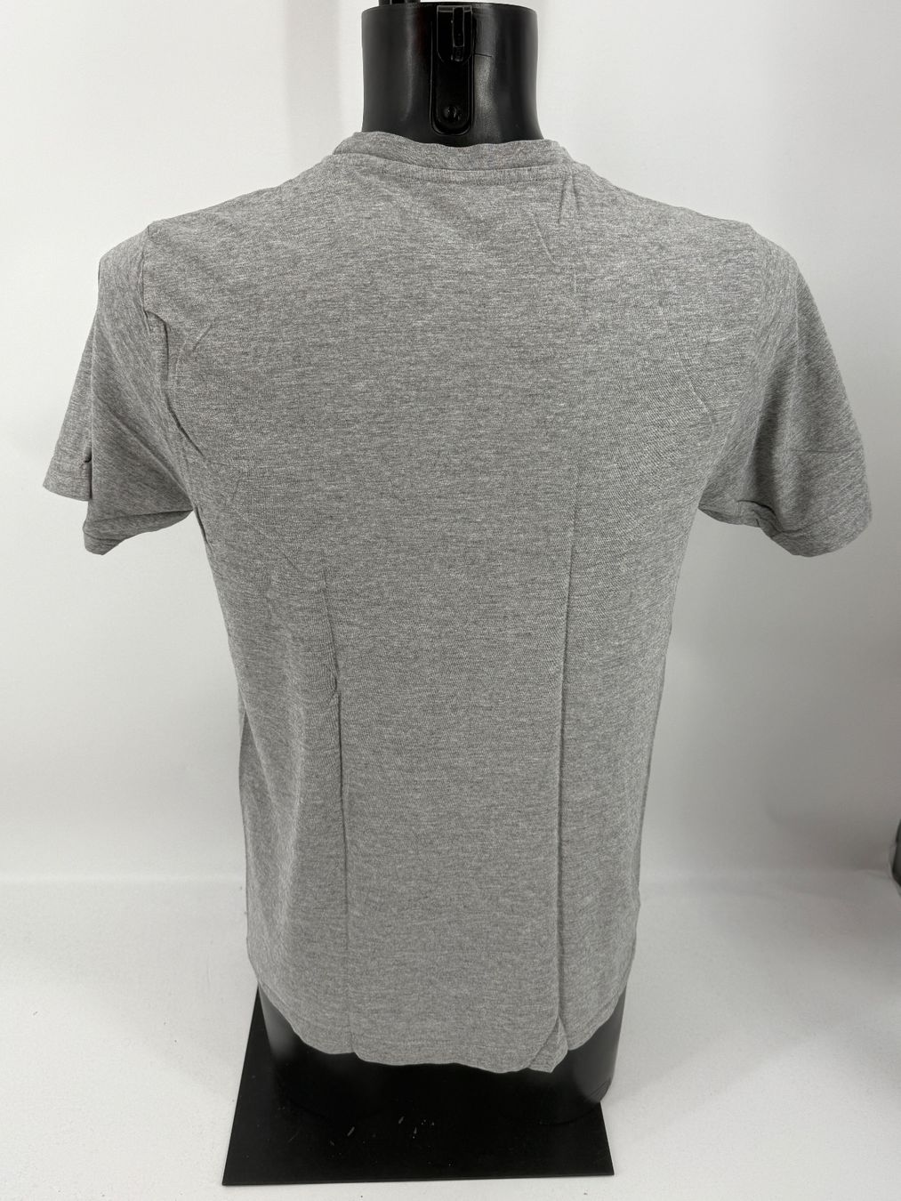T-shirts: Basic Shirt Gr. M – D'occasion à Auenstein par moin. 1