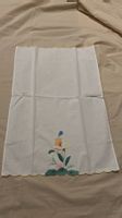 Vecchio asciugamano cotone bianco con ricamo 55x40 cm