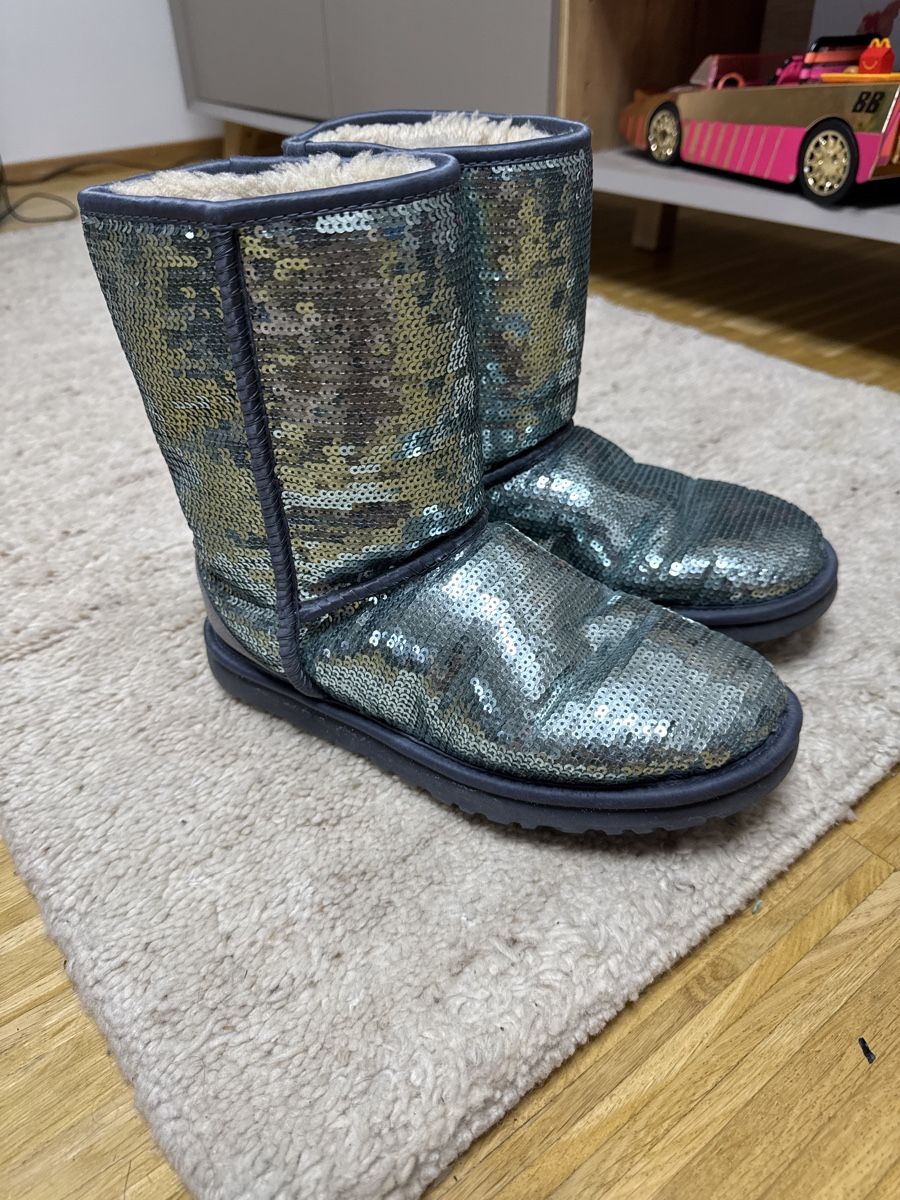 Ugg Scarpe da donna: Ugg – Usato da Menzingen venduto da Dali2504