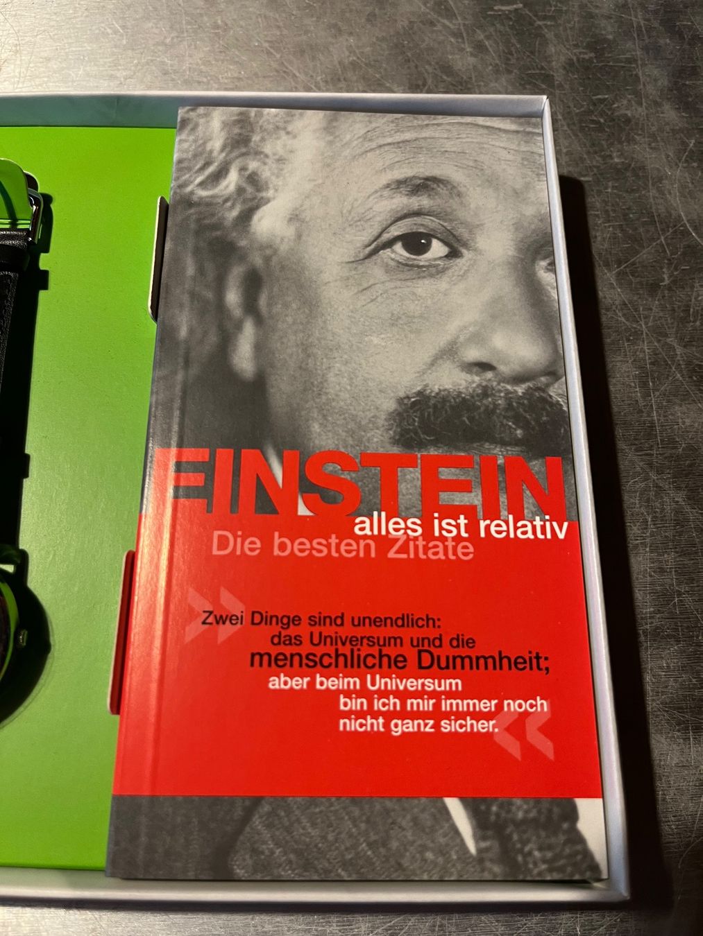 Montres: uhr, einstein mit büchlein – D'occasion à Emmenmatt par flyrecords 2