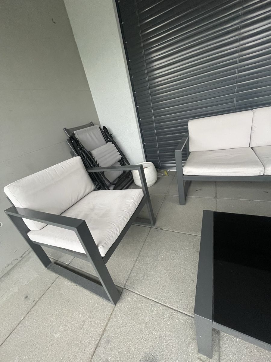 Set di tavolo e panche: Balkonset Lounge 2-Sitzer Sofa, 2x Sessel & Tisch – Usato da Rorschacherberg venduto da AlST_96 5