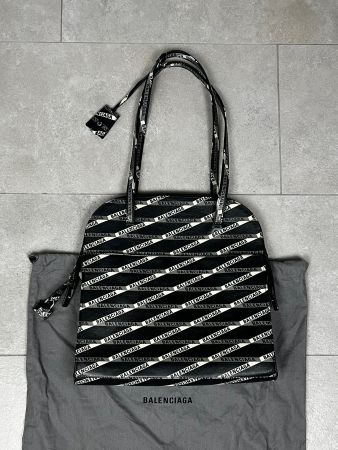 Balenciaga 2019 Miami Leather Shoulder Bag