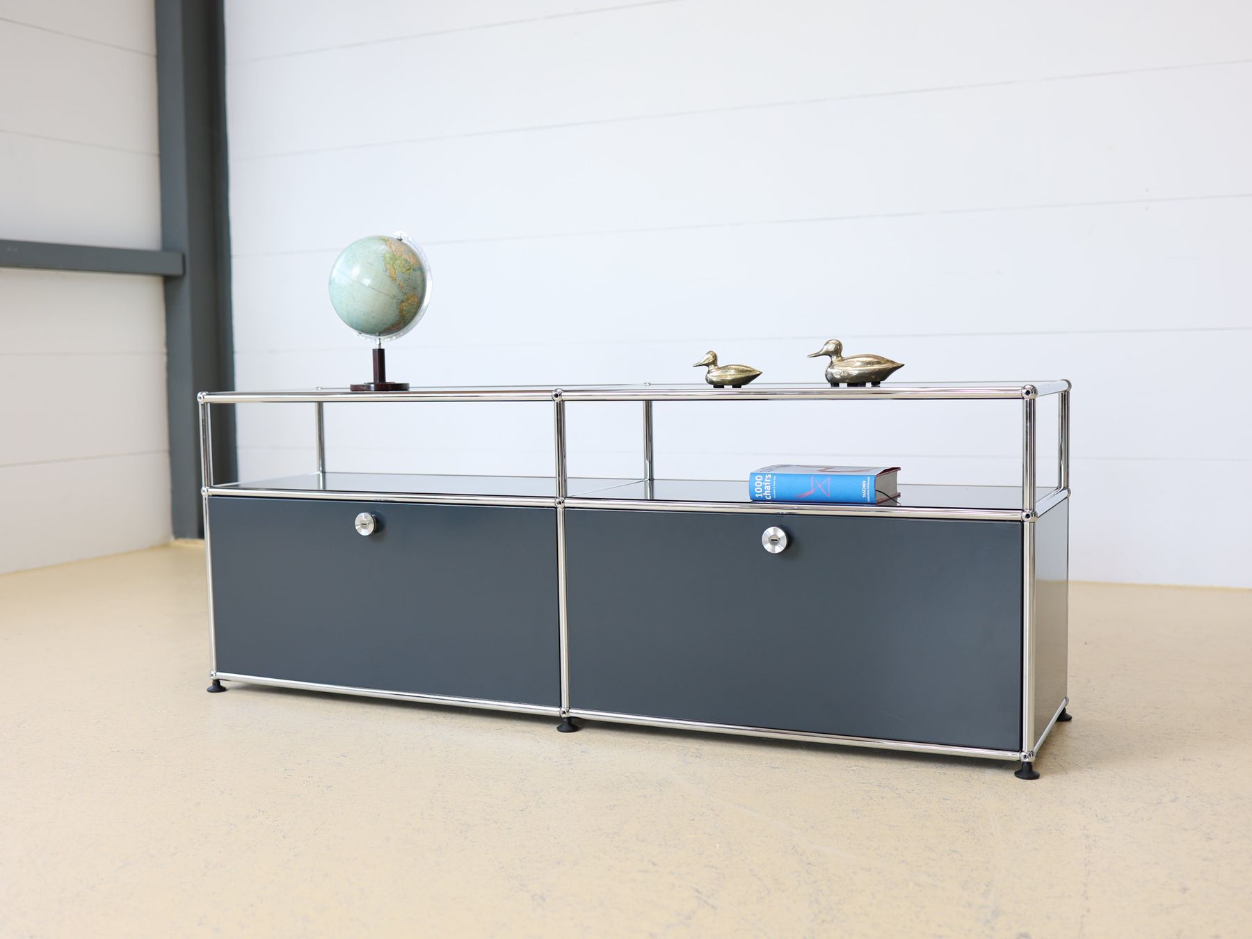 USM Kommoden: USM Haller Möbel 2x2 | Anthrazitgrau | Neuwertig – Gebraucht aus Meinisberg von atelier_TILIJA