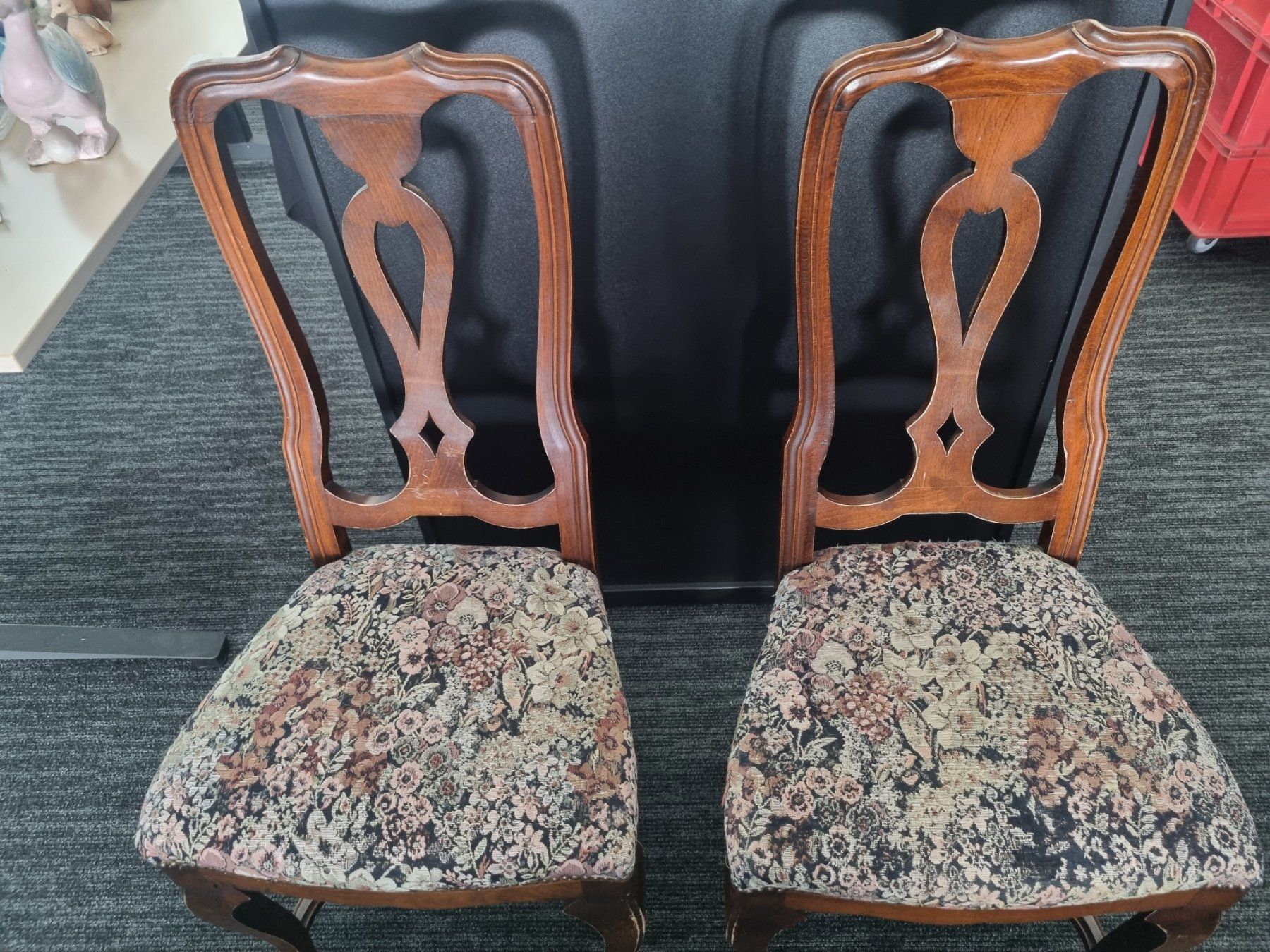 Sedie: Antike Stühle, 2er Set, Holz mit Stoffbezug – Usato da Lenzburg venduto da freedomky 1