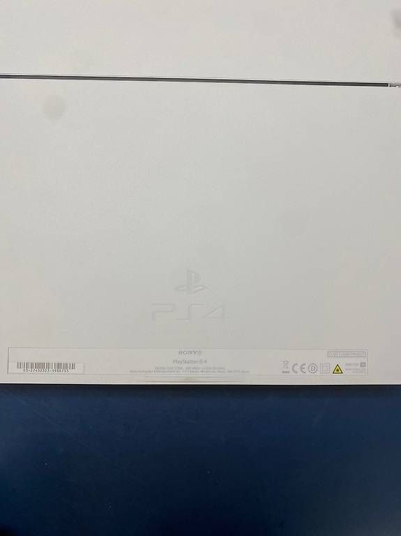 Sony Console: Play Station 4 weiss neuwertig inkl. 2 Controller – Usato da Schaffhausen venduto da Galleria13_Brocki_SH 3