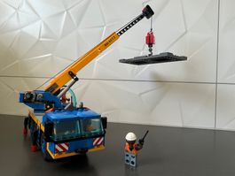 Lego City - 60324 - La grue mobile en très bon état, complet