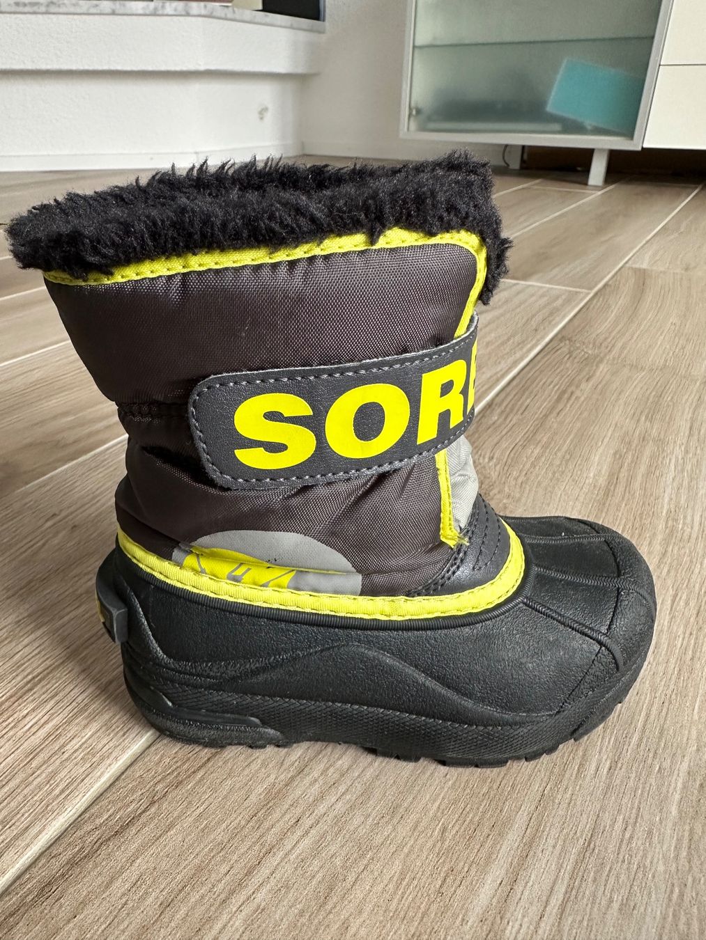 Sorel Scarpe per ragazzi: Sorel Winterstiefel Gr. 27 schwarz-gelb – Usato da Rudolfstetten venduto da Joyw 1