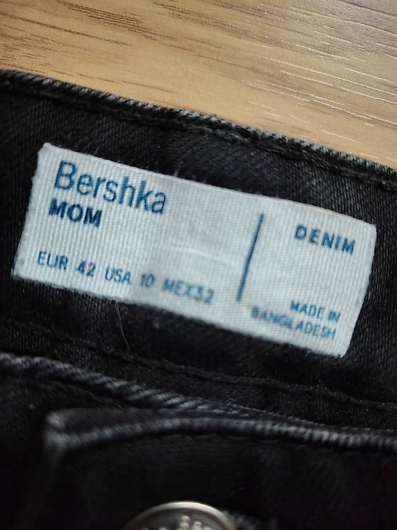 Jeans: Mom Jeans Gr. 42 – Usato da Kirchberg BE venduto da deb_7rzz 2