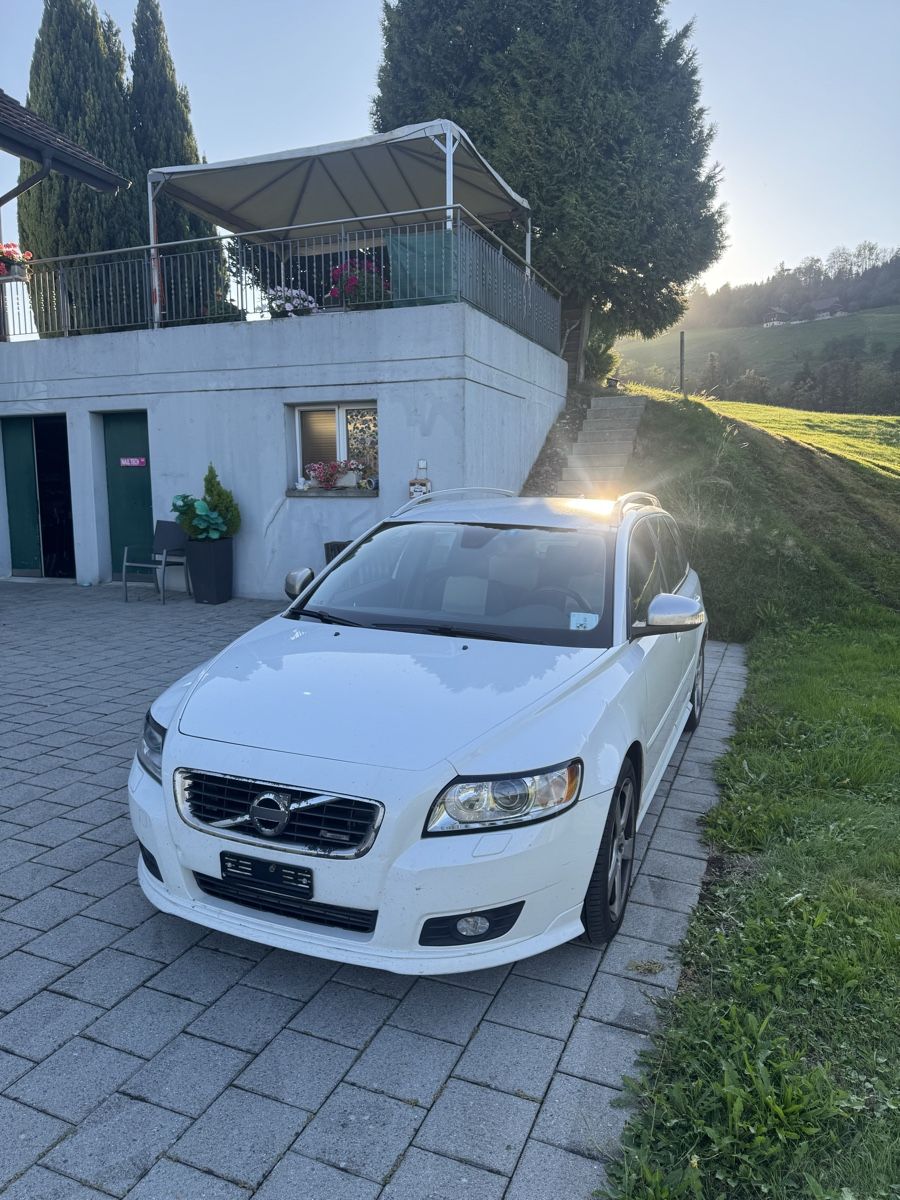 Volvo Automobili: Volvo V50 D4 R-Design 2012  – Usato da Zürich venduto da 805_gms5 1