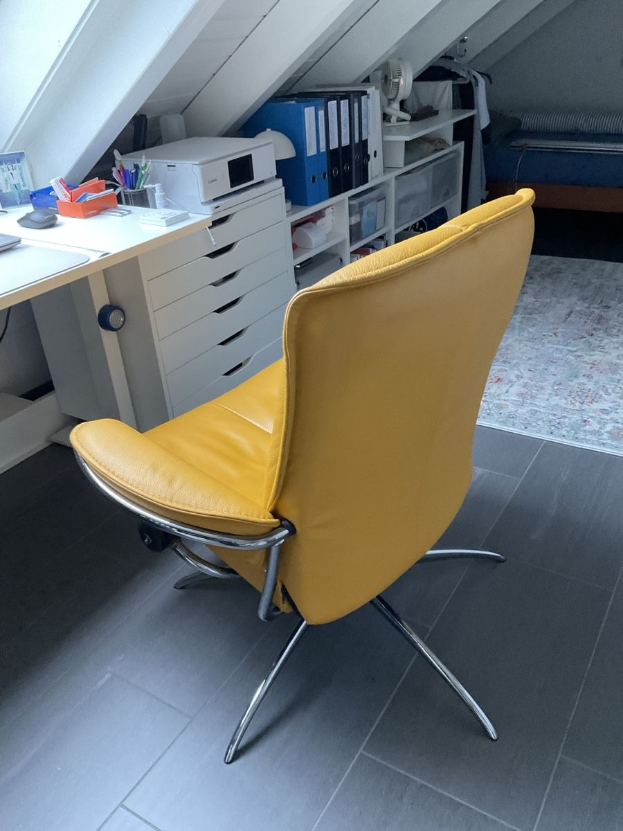 Stressless Poltrone: Stressles Einzel- Drehsessel ( Fauteuil ) – Usato da Goldach venduto da Goldacher1 4