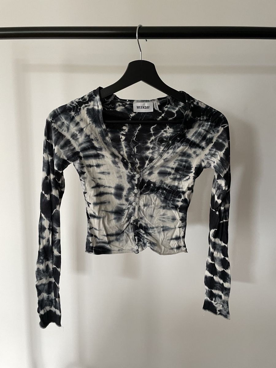 Weekday Maglioni & Felpe: Y2K Cardigan, cropped, Weekday – Usato da Zofingen venduto da silbosja