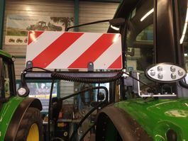 Halterung für Doppelrad- Überbreitenbeleuchtung John Deere