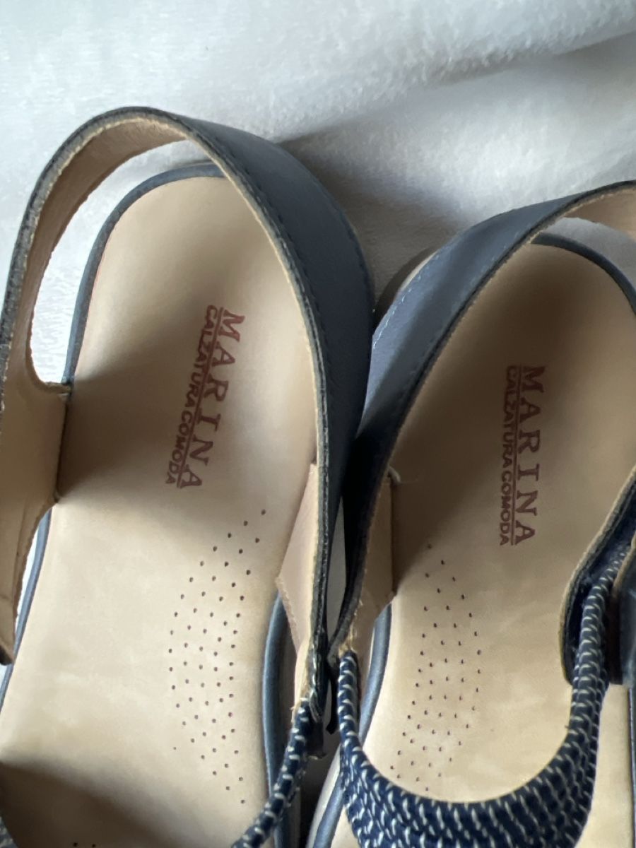 Chaussures femmes: Sandalen  – D'occasion à Mörel par Emozia 1