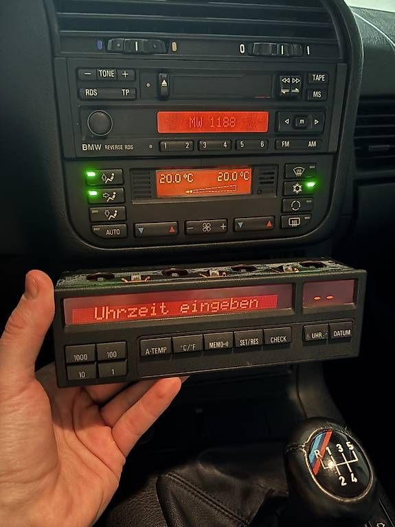 BMW Toutes les pièces auto: BMW E36 Bordcomputer OBC-11 OHNE PIXELFEHLER – D'occasion à Würenlos par Daveness