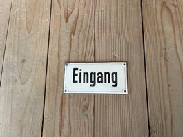 Emailschild alt Eingang