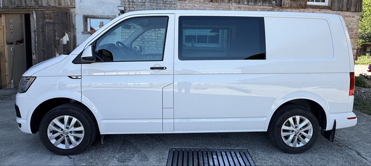 VW Automobili: VW Transporter Kombi Weiss, ab Platz – Usato da Amriswil venduto da livewith_iphone