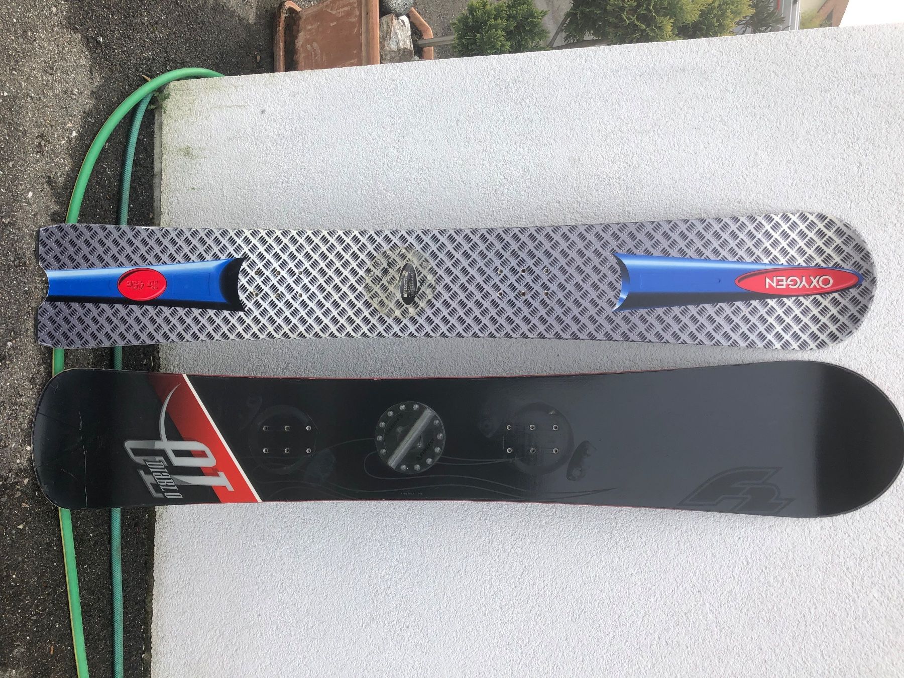 Boards: 2 snowboards – Gebraucht aus Portalban von Lsgn 1
