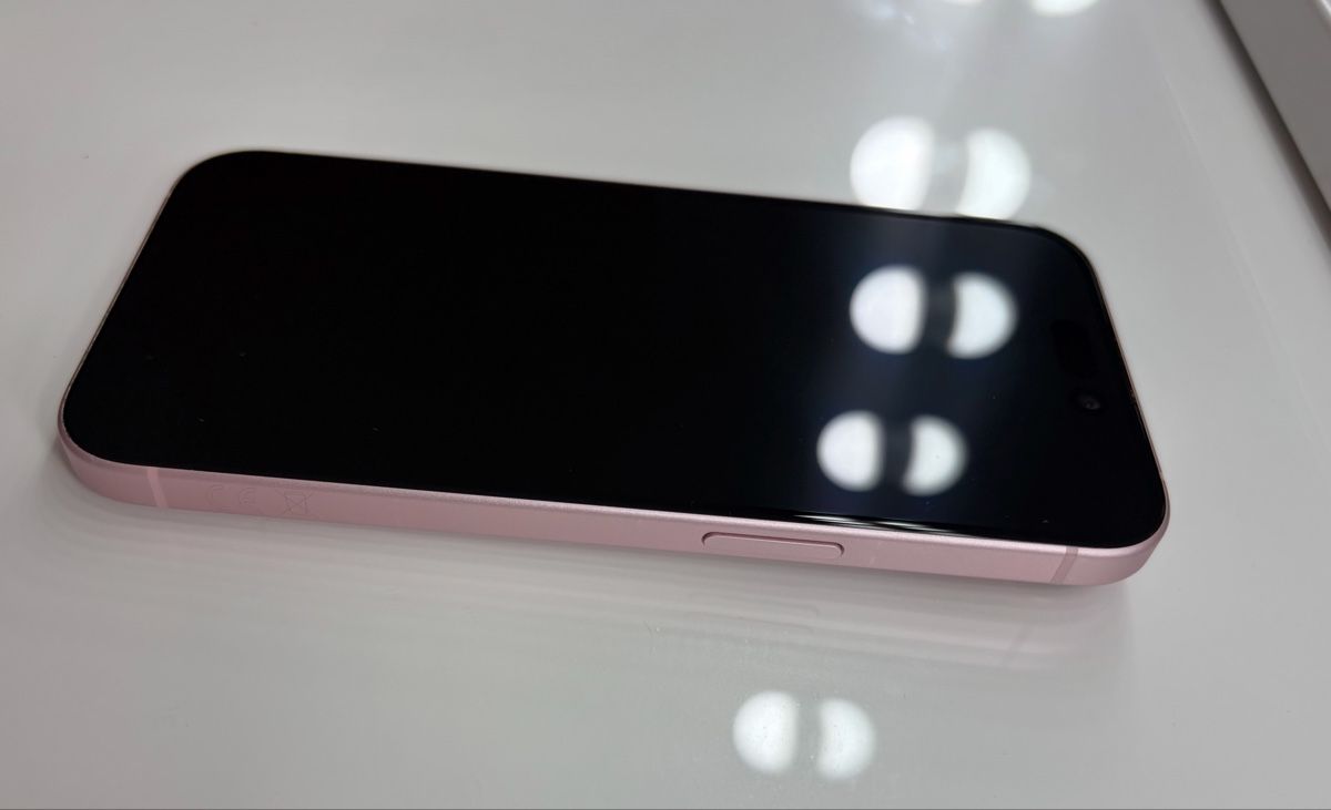 Apple Telefoni cellulari / Smartphones: Iphone 15 rosa 128GB – Usato da Volketswil venduto da liz_8ytr 2