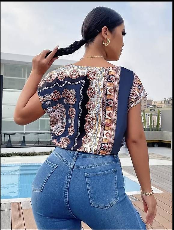 Top: Top cache-cur imprimé  – Usato da St-Imier venduto da Alexandra_ama 1