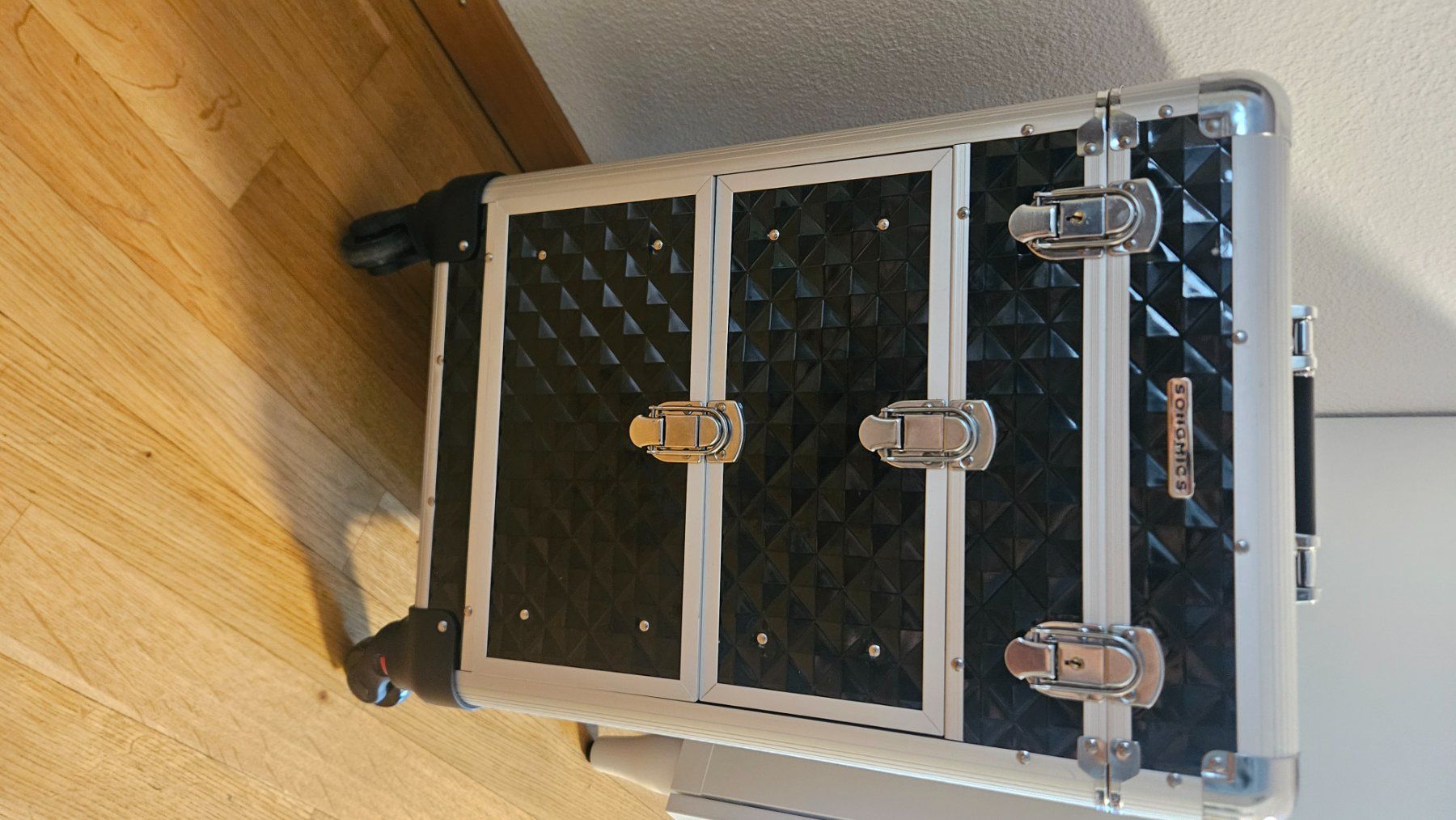 Attrezzature per parrucchieri: Trolley beauty-case – Usato da Villmergen venduto da alluette 2