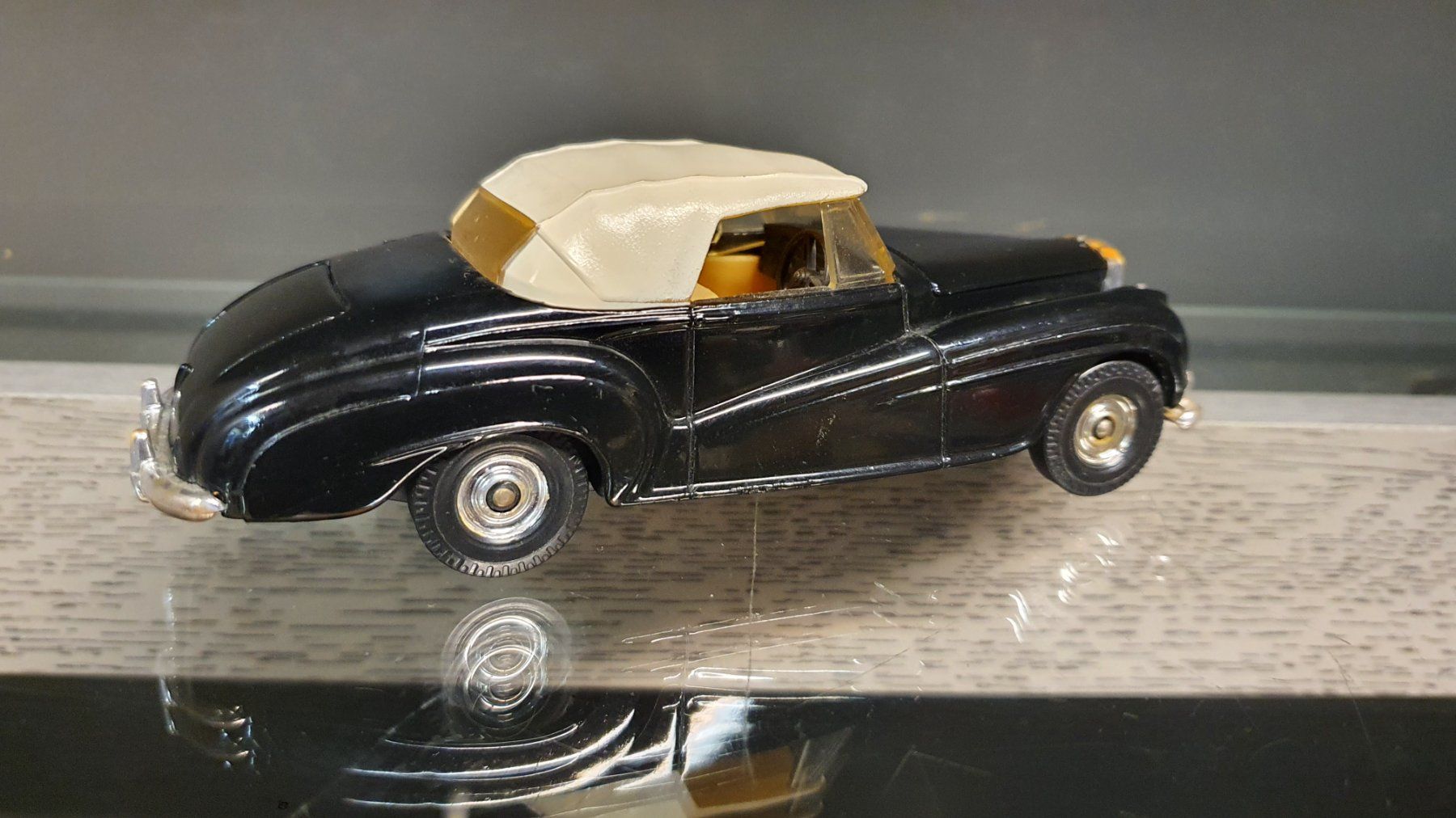 Corgi Toys Modellini d'auto: CORGI: BENTLEY CABI SCHWARZ – Usato da Biglen venduto da taunus82 2