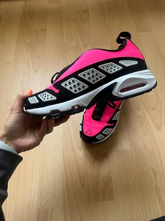 Scarpe da donna: Nike Air Max SNDR "Hyper Pink" – Usato da Zürich venduto da car_q97s 1