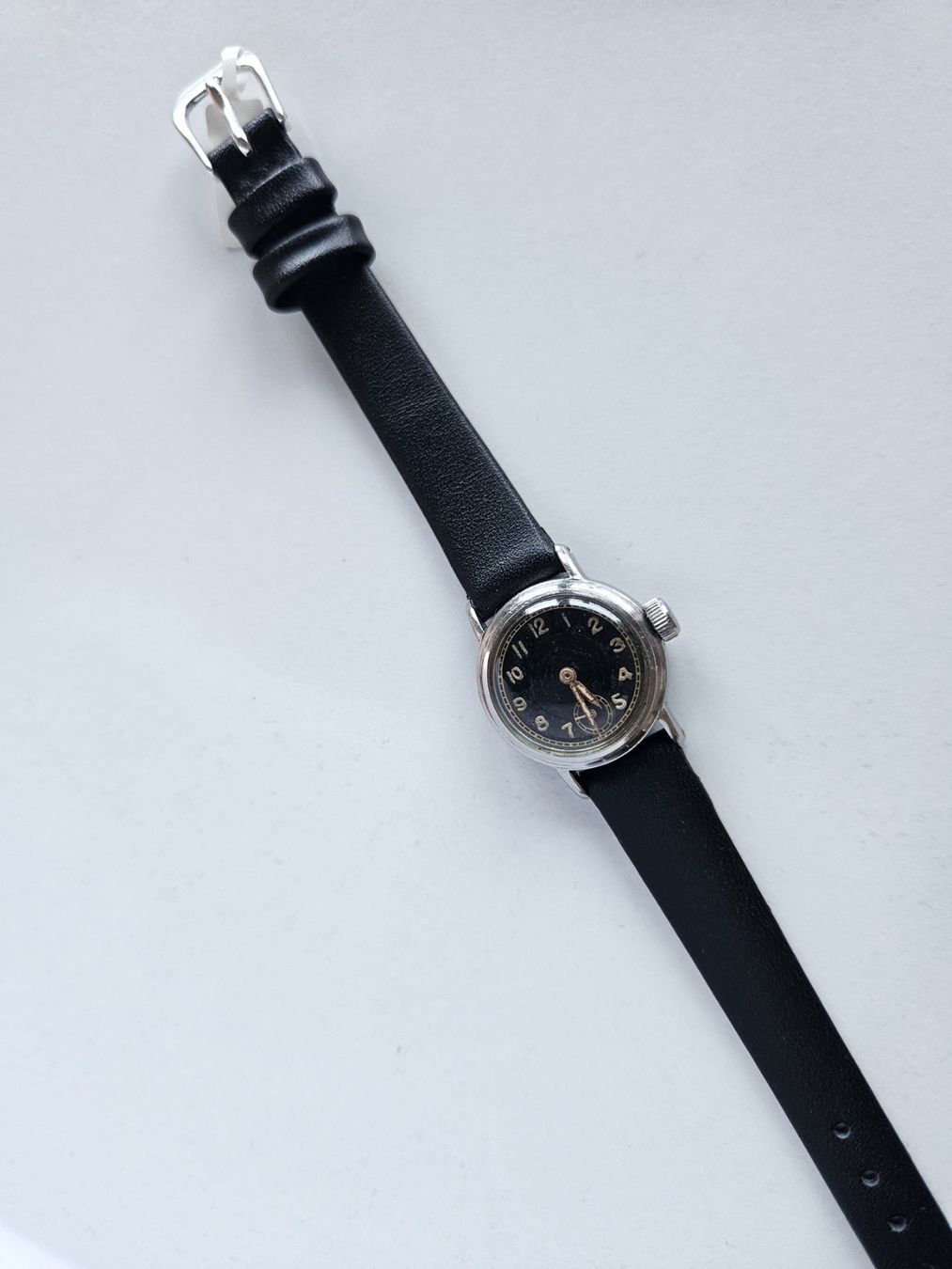 Orologi: 328 No Name dezentral Damenuhr – Usato da Berikon venduto da mmm21 2