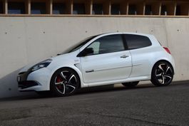 RENAULT Clio RS 2.0 16V 200PS  Black & White Edition