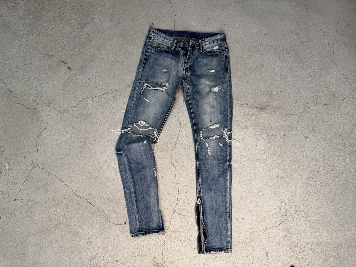 Jeans: Jeans destroyed Look Gr.30 – Nuovo (secondo la descrizione) da Luzern venduto da Fabri2000