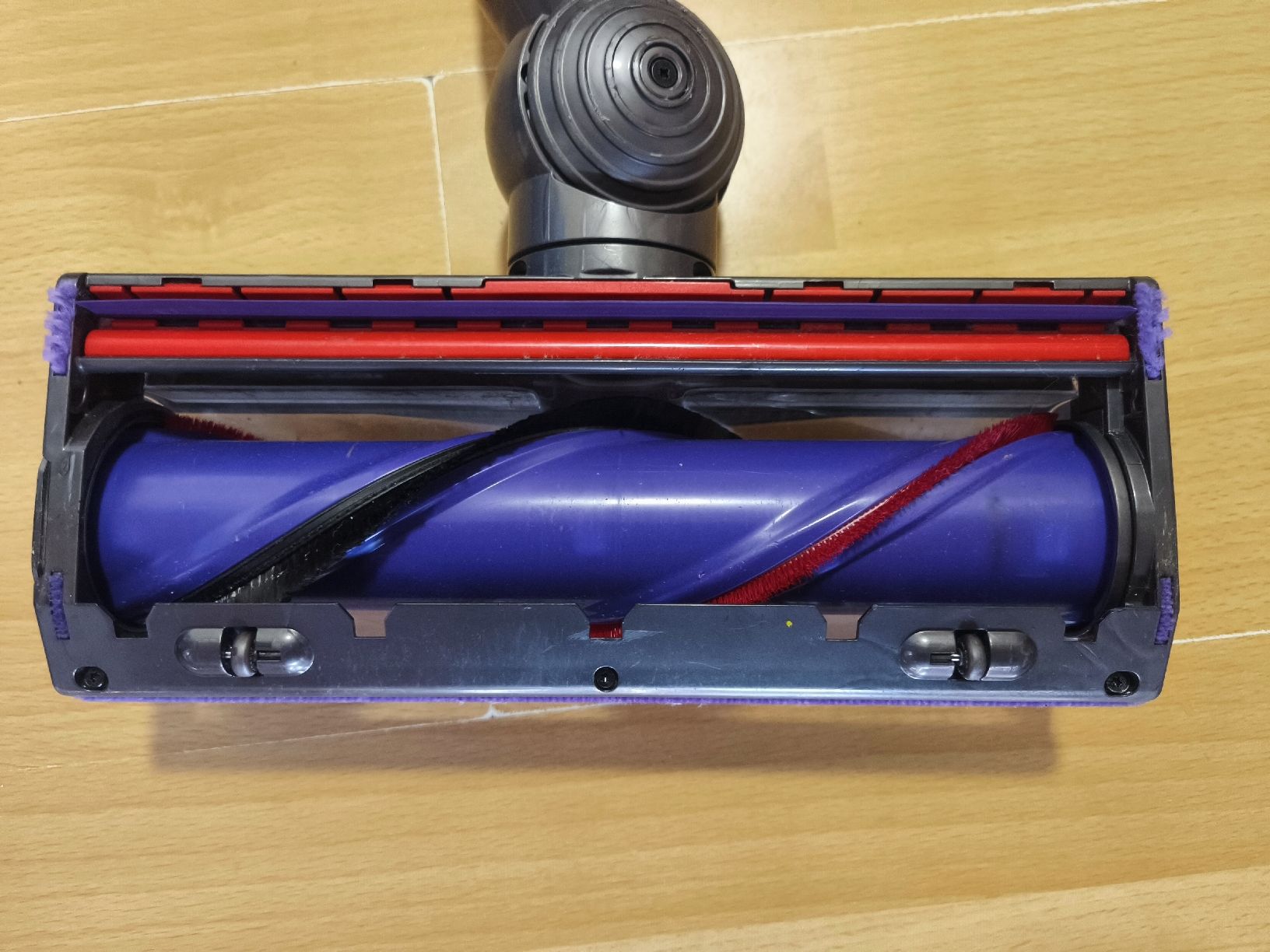 Dyson Aspirapolveri & Accessori: Dyson V7 (Modell SV11) – Usato da Altbüron venduto da Theo_Dotus 4