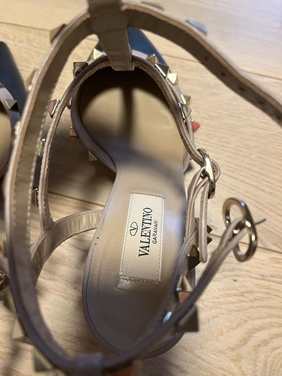 Valentino Scarpe da donna: VALENTINO Rockstud Pumps schwarz/beige Gr 36 – Nuovo (secondo la descrizione) da Zürich venduto da nina__viva 3